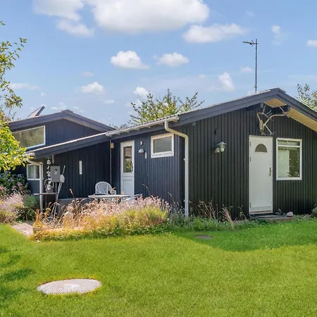 Amazing In Sjllands Odde With 3 Bedrooms Holiday home *